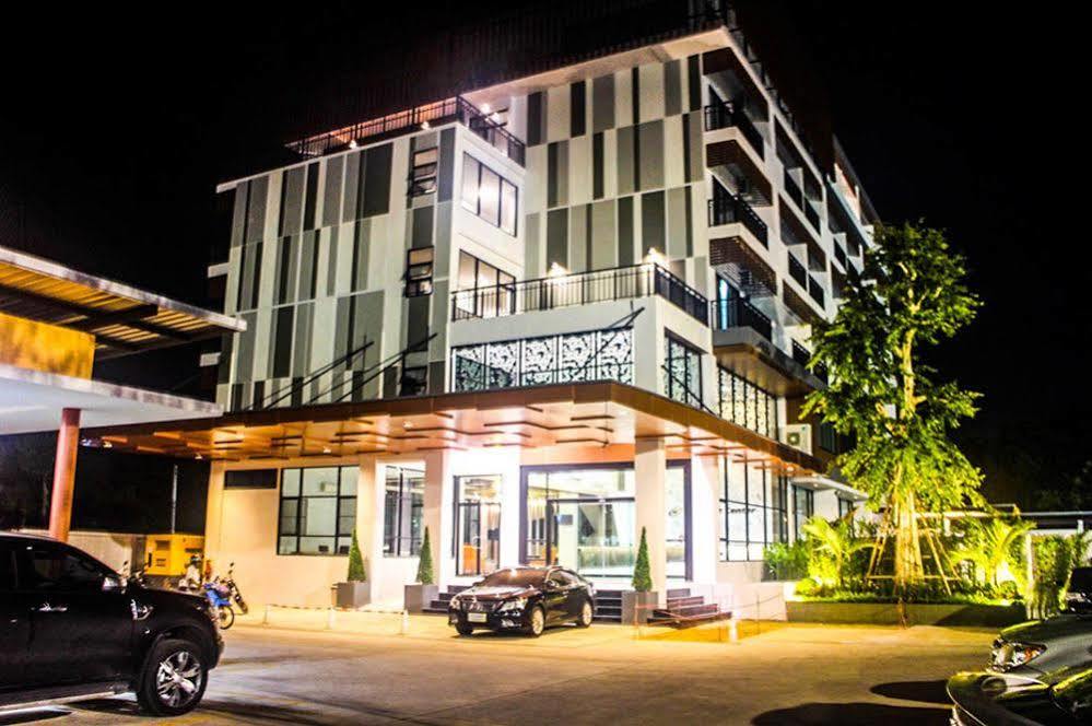 Ac Sportcenter Hotel Hat Yai Exterior photo